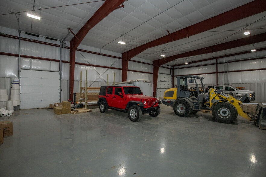 More Photos Of 311 Corporate Dr, Shelbyville Warehouse For Sale