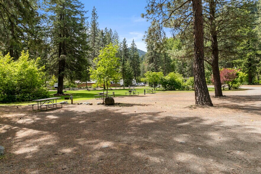 More Photos Of 3300 US Highway 97, Peshastin Specialty For Sale