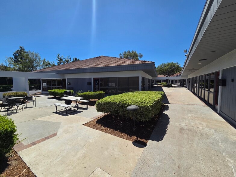 More Photos Of 6511 E Serrano Ave, Anaheim Office For Lease