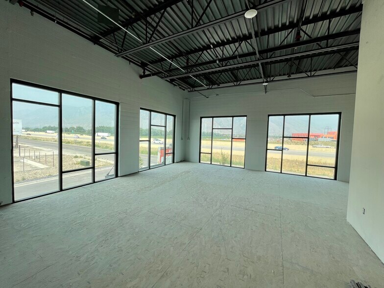 More Photos Of 687 N 2000 W, Springville Warehouse For Lease