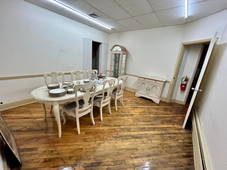 More Photos Of 20-34 Park Ave, Paterson Office For Sale