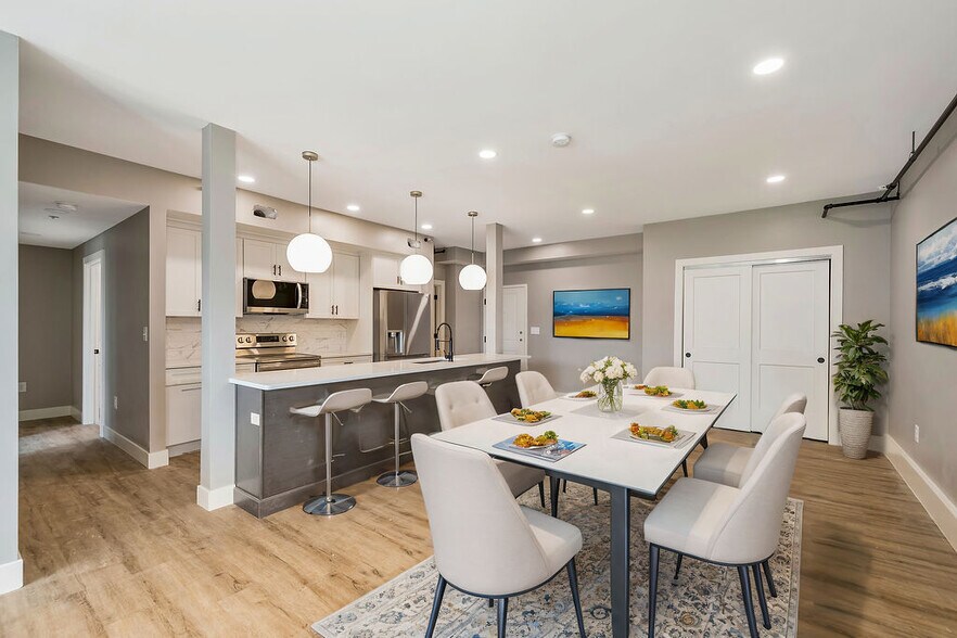 More Photos Of 6011 Madison Rd, Cincinnati Storefront Retail Residential For Sale