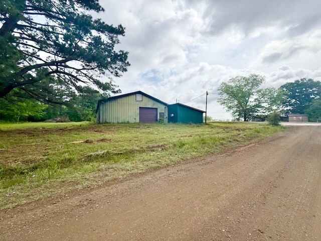 More Photos Of 5255 TX-21, Hemphill General Retail For Sale