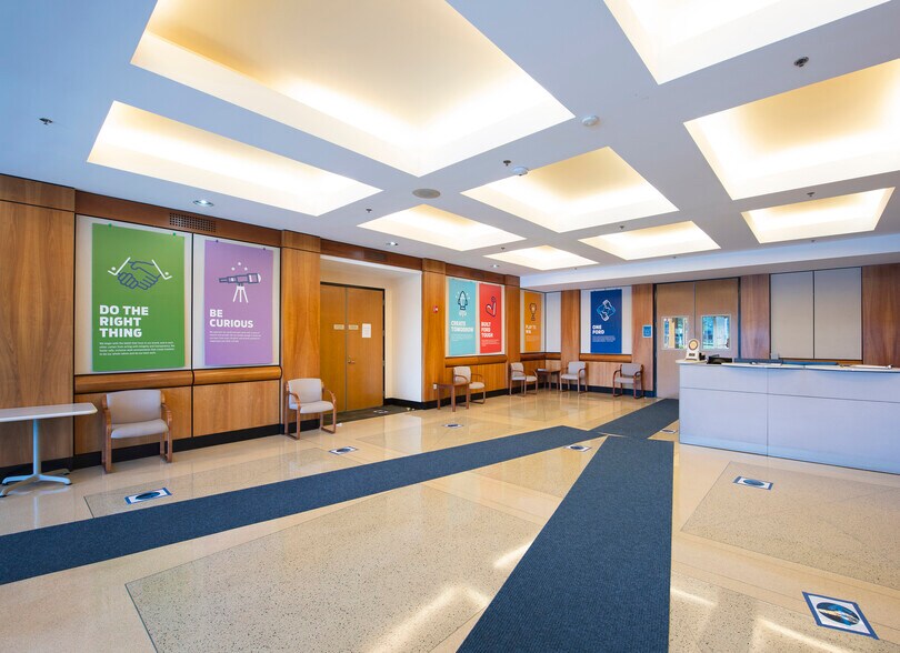 More Photos Of 3620 Queen Palm Dr, Tampa Loft Creative Space For Sale