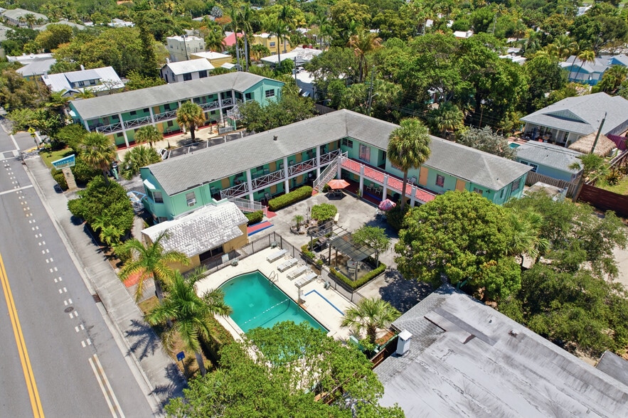 More Photos Of 320 N Federal Hwy, Lake Worth Hotel For Sale