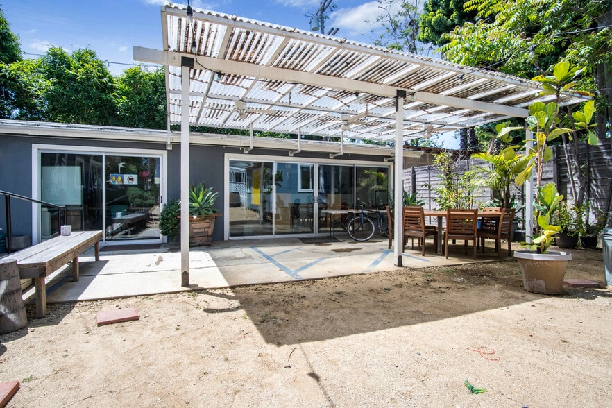 More Photos Of 4760 York Blvd, Los Angeles Office For Lease