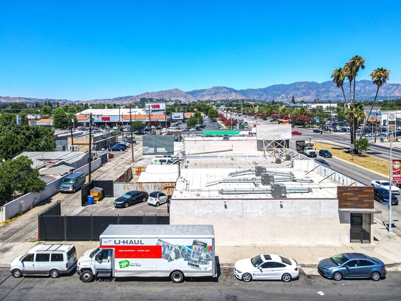 More Photos Of 10235-10237 Sepulveda Blvd, Mission Hills Storefront For Lease
