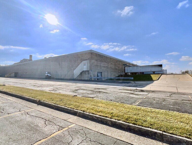 Primary Photo Of 4550 Darrow Rd, Stow Industrial For Lease