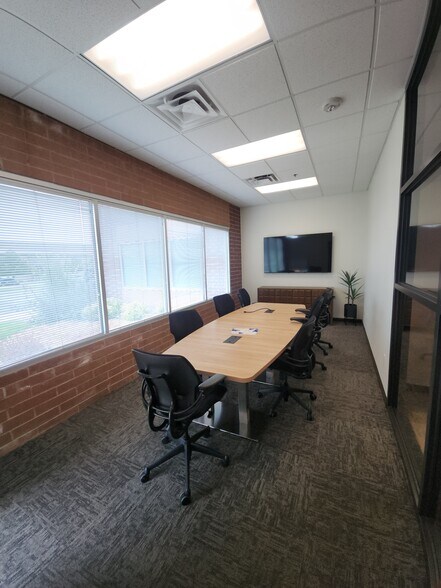 More Photos Of 791 Southpark Dr, Littleton Flex For Sale