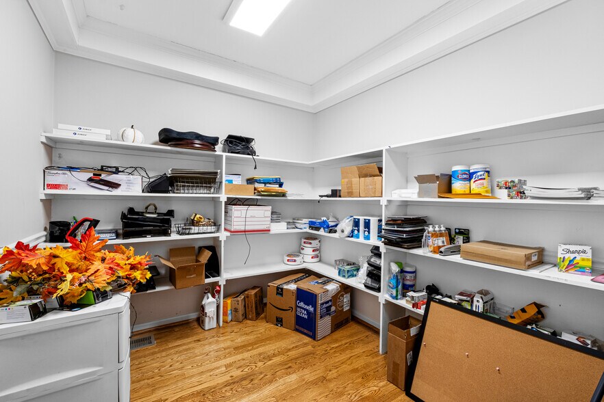 More Photos Of 2615 Sandy Plains Rd, Marietta Medical For Sale