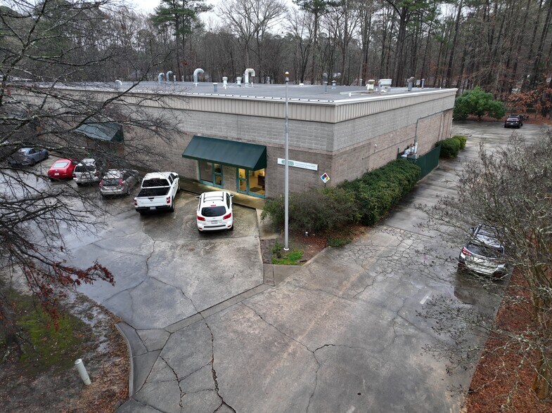 More Photos Of 102 Woodwinds Industrial Ct, Cary Research And Development For Lease