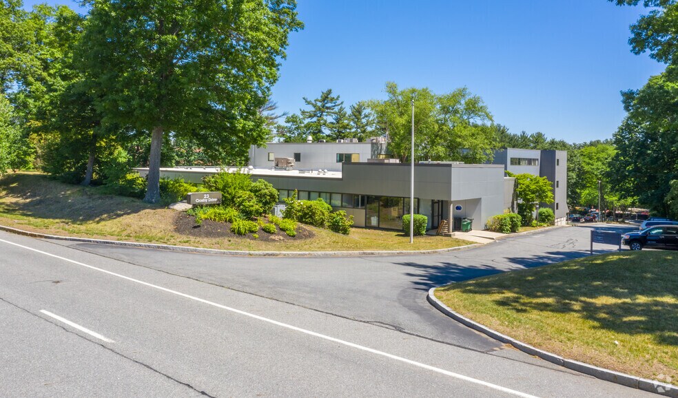 More Photos Of 19 Crosby Dr, Bedford Unknown For Lease