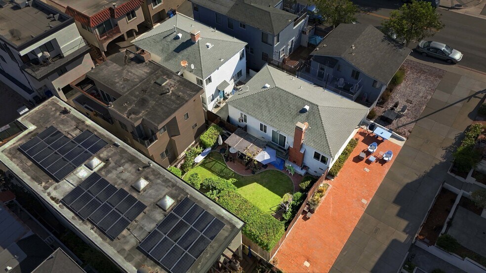 More Photos Of 229 31st St, Manhattan Beach Multifamily For Sale