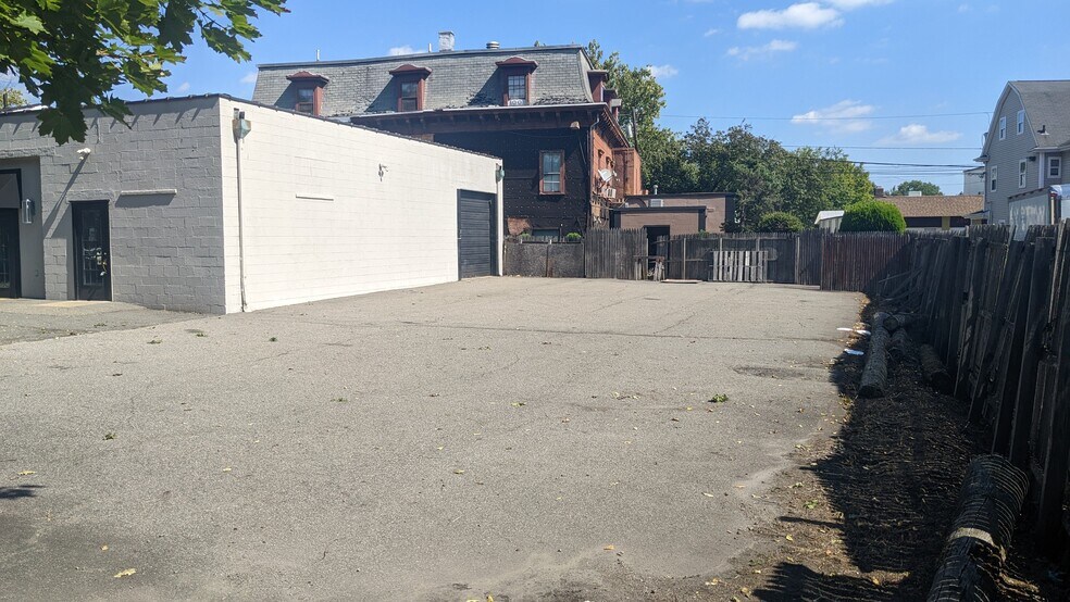 More Photos Of 287 Amboy Ave, Metuchen Freestanding For Sale