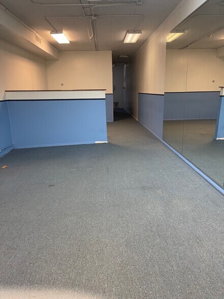 More Photos Of 187-191 Broadway, Amityville Storefront For Lease