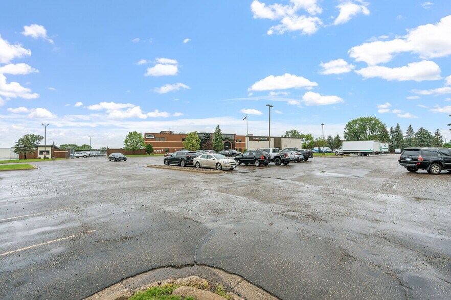 More Photos Of 2905 Lexington Ave S, Eagan Flex For Sale