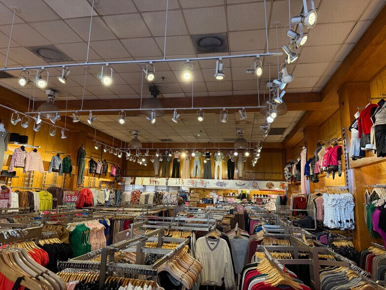 More Photos Of 575 W 181st St, New York Storefront For Lease