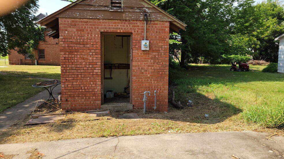 More Photos Of 701 W Pine Ave, Duncan Apartments For Sale