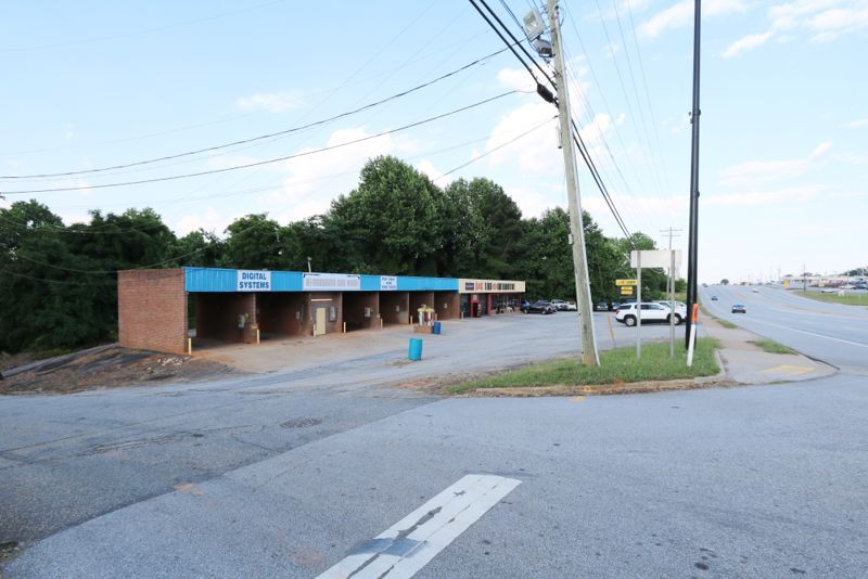More Photos Of 14730 E Wade Hampton Blvd, Greer Auto Repair For Lease