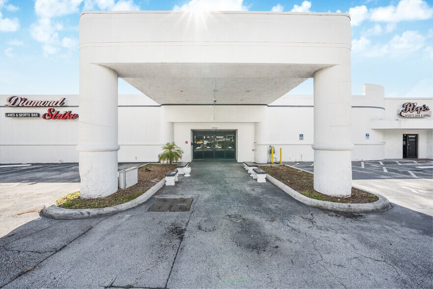 More Photos Of 2200 N Federal Hwy, Pompano Beach Bowling Alley For Sale