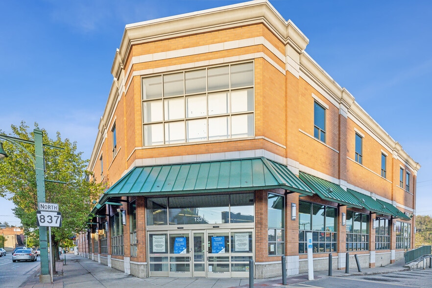 More Photos Of 133 W 8th Ave, Homestead Drugstore For Lease