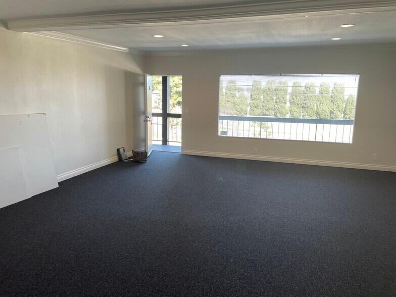 More Photos Of 25660 Crenshaw Blvd, Torrance Office Residential For Lease