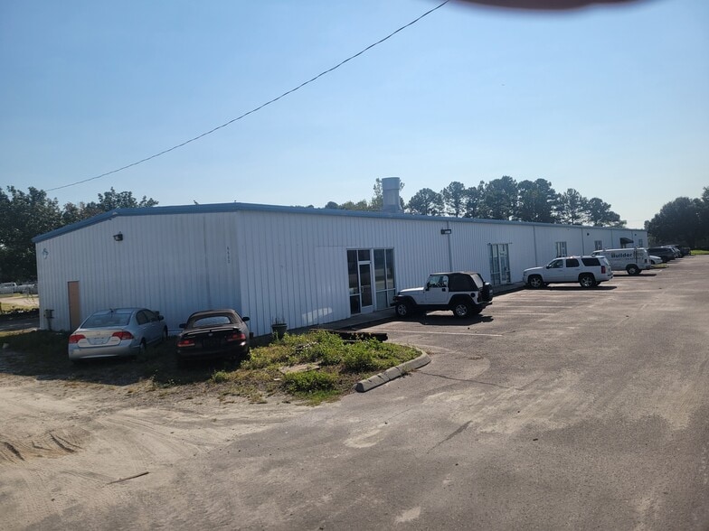 More Photos Of 6600 Windmill Way, Wilmington Industrial For Lease