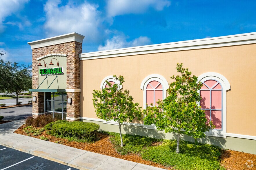 More Photos Of 13455-13485 County Line Rd, Spring Hill General Retail For Lease