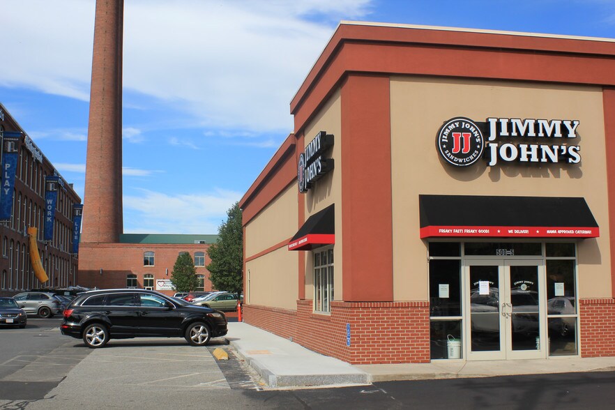 More Photos Of 500A Merrimack St, Lawrence Freestanding For Lease
