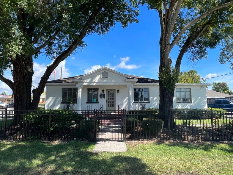 Primary Photo Of 2323 W Aileen St, Tampa General Retail For Lease