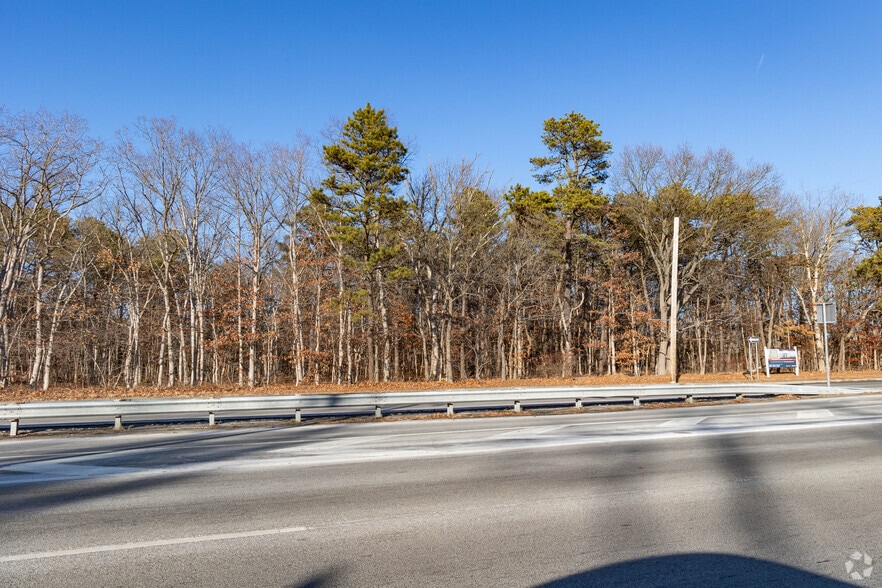 More Photos Of 3175 Veterans Memorial Hwy, Bohemia Warehouse For Sale