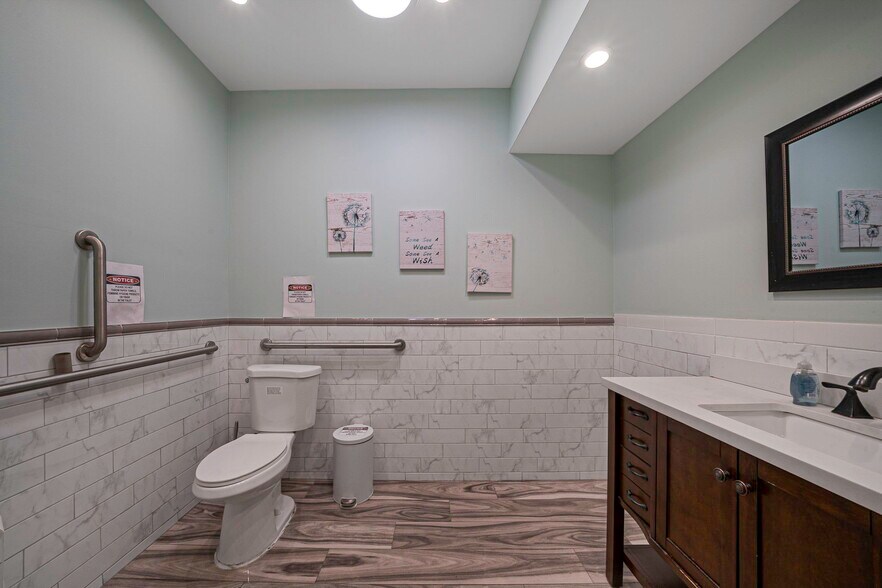 More Photos Of 35 W Main St, Smithtown Storefront Retail Office For Sale