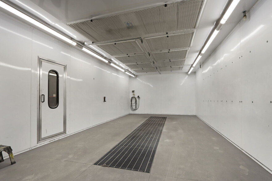 More Photos Of 1206 Washington Rd, Kenosha Auto Repair For Sale