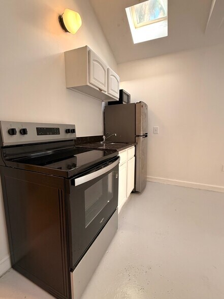 More Photos Of 118 NW 24th St, Miami Apartments For Sale