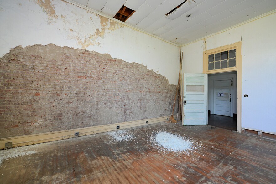 More Photos Of 156 School Rd, Mill Spring Office For Lease