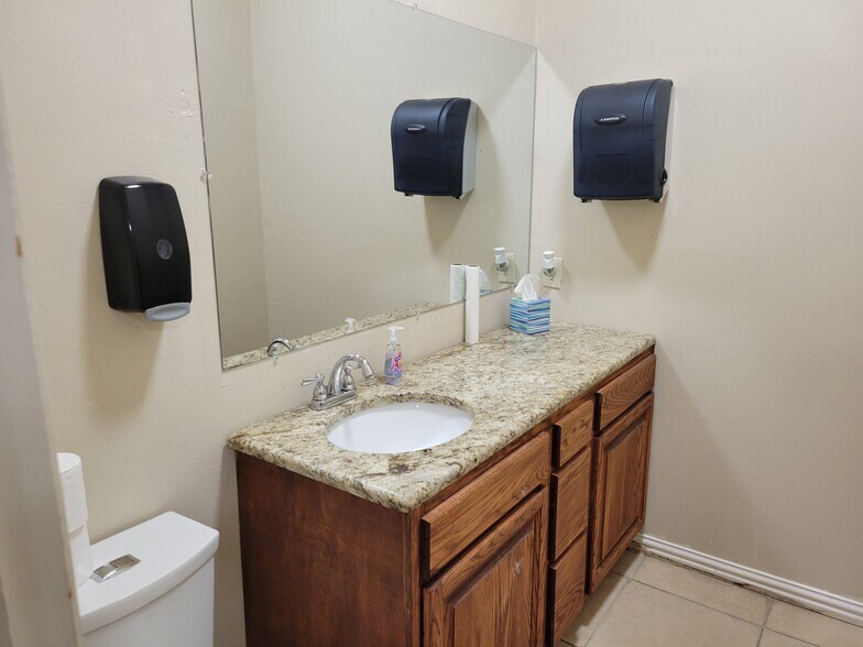 More Photos Of 2915 Broadway Blvd, Garland Religious Facility For Sale