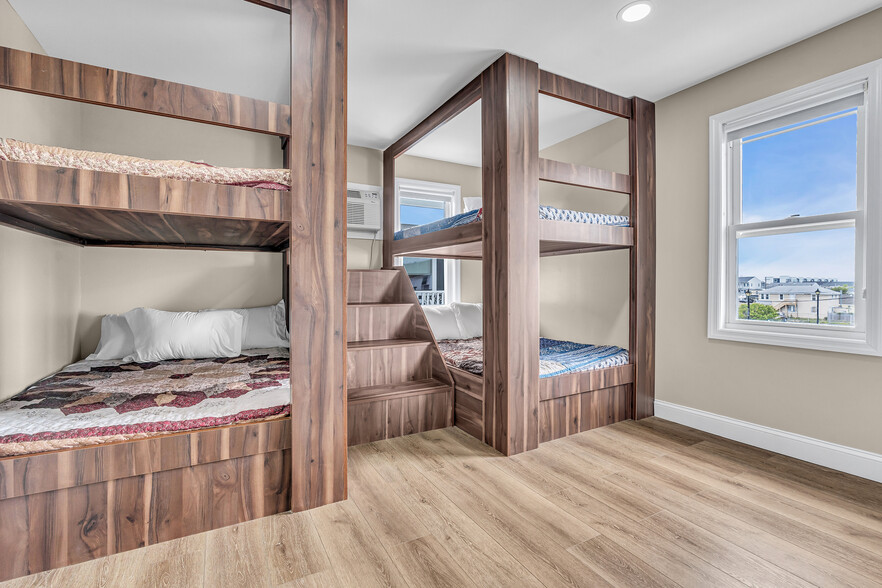 More Photos Of 61 Sumner Ave, Seaside Heights Hotel For Sale