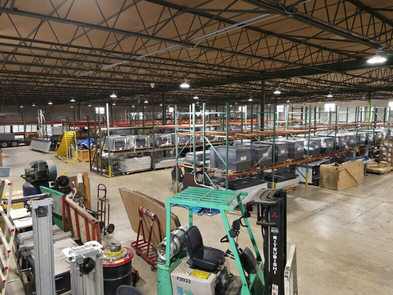 More Photos Of 845 Regal Row, Dallas Warehouse For Sale