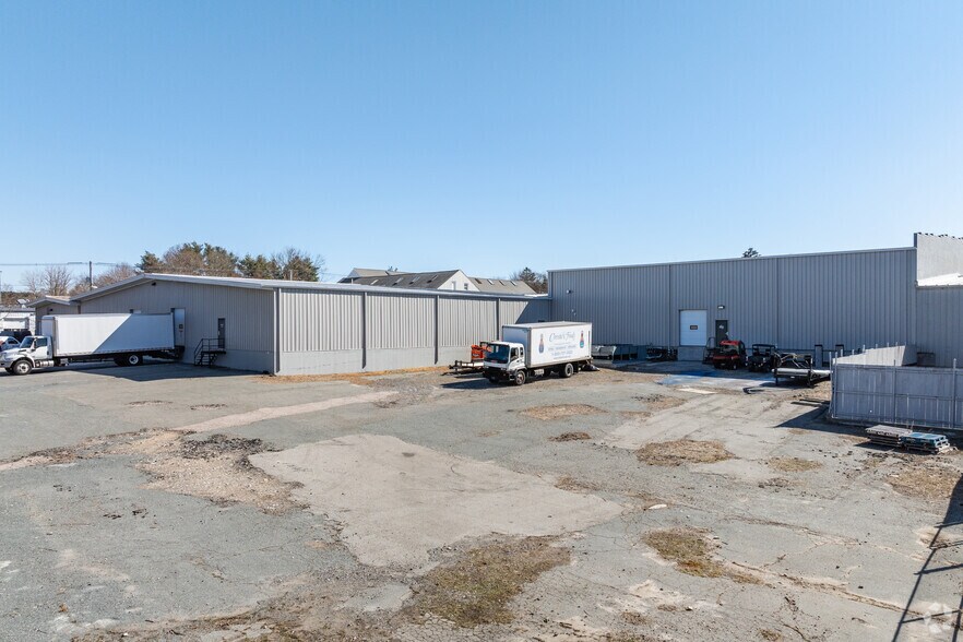 More Photos Of 220 Canton St, Stoughton Warehouse For Lease