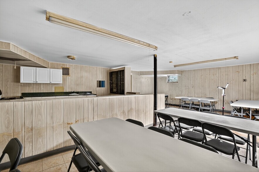 More Photos Of 61 New St, Montclair Specialty For Sale