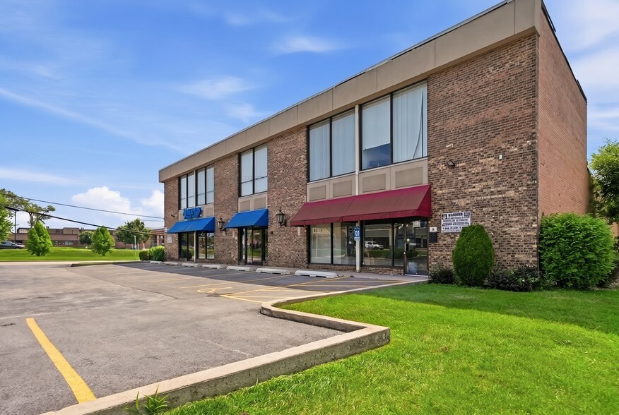 More Photos Of 6502-6504 W Joliet Rd, Countryside Office For Sale