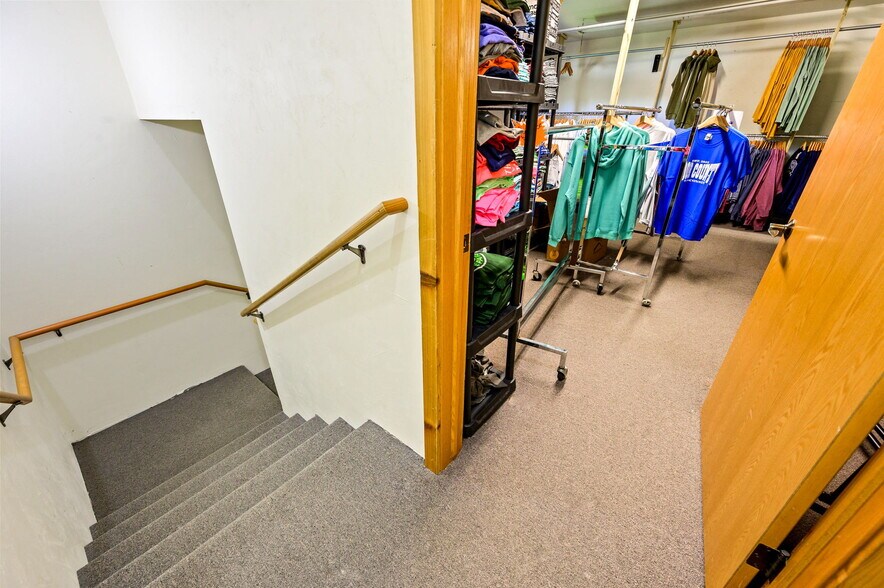 More Photos Of 4084 Main St, Fish Creek Freestanding For Sale