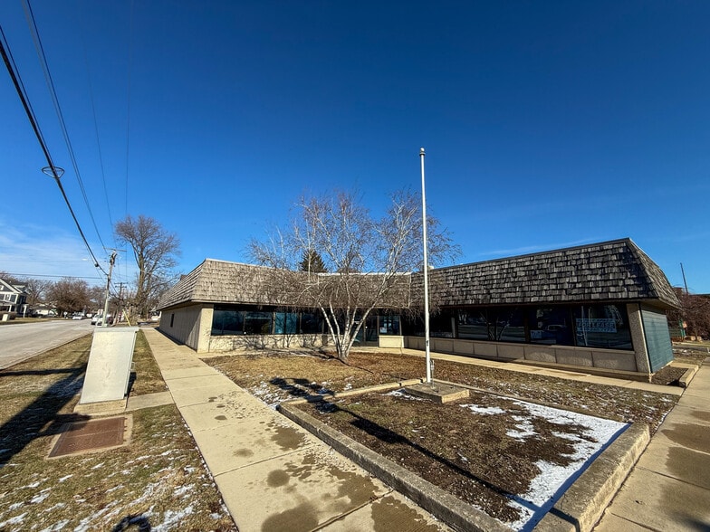 More Photos Of 323 W Galena Blvd, Aurora Office For Sale