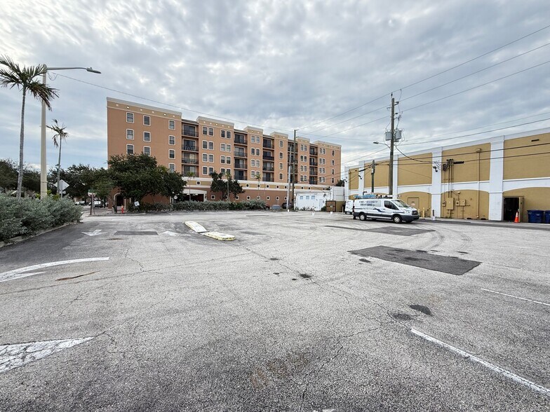 More Photos Of 601-605 Lucerne Ave, Lake Worth Land For Sale