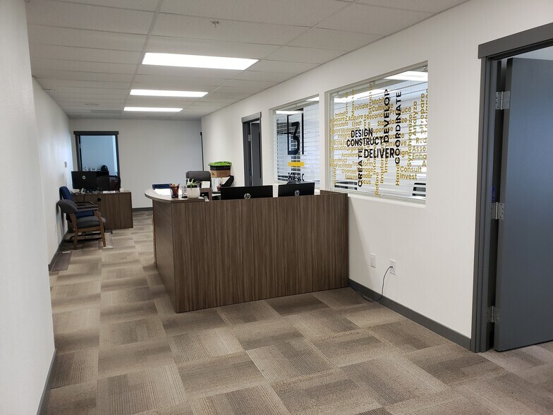 More Photos Of 1710 W Main St, Battle Ground Office For Lease