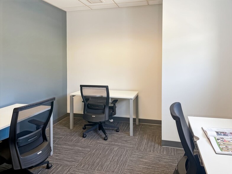 More Photos Of 1 Oakwood Dr, Scranton Coworking Space