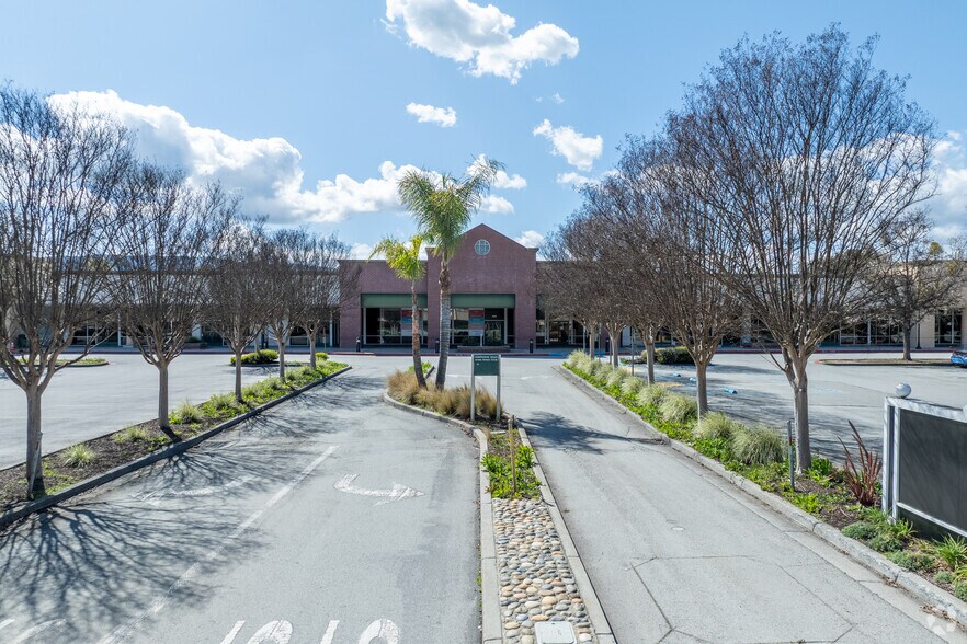 More Photos Of 8555 San Ysidro Ave, Gilroy Freestanding For Lease