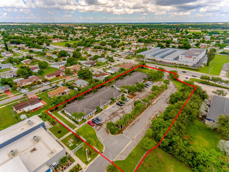 More Photos Of 20690 NW 27th Ave, Miami Gardens Multifamily For Sale