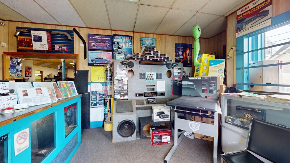More Photos Of 101 Nash Rd, New Bedford Storefront For Sale