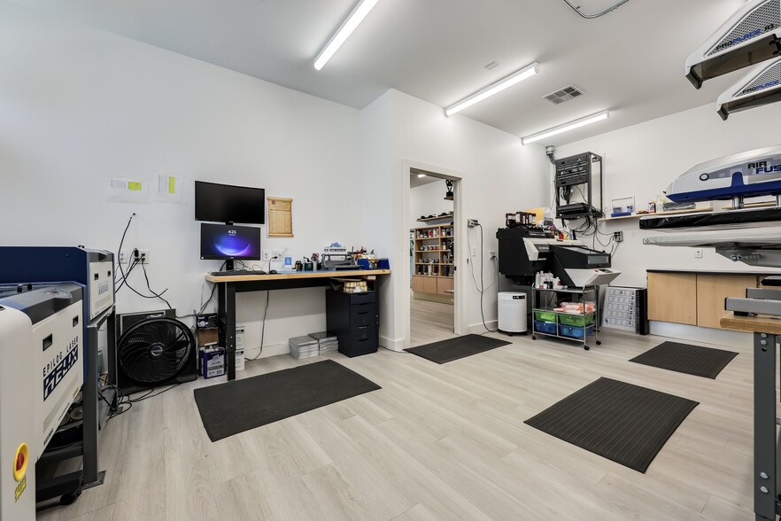 More Photos Of 2000 Windy Ter, Cedar Park Warehouse For Sale